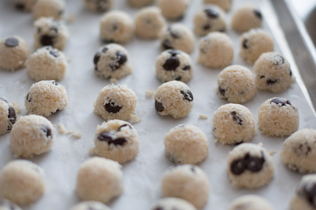 chocolate chips coconut