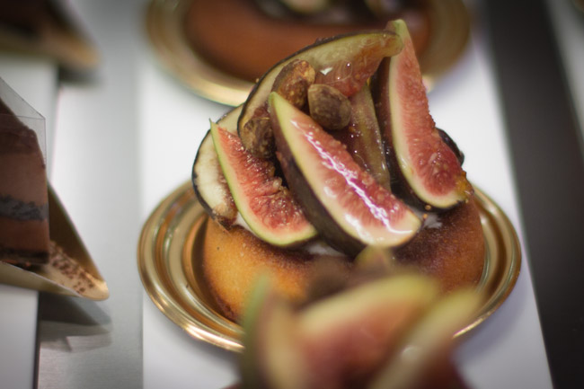 dominique ansel bakery fig pistachio cake balsamic reduced Greek yogurt mousse
